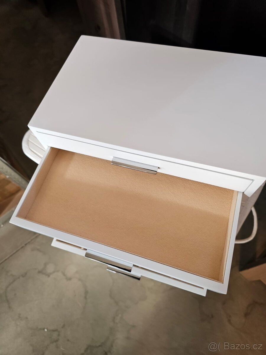 NOVÁ ŠPERKOVNICE - 9