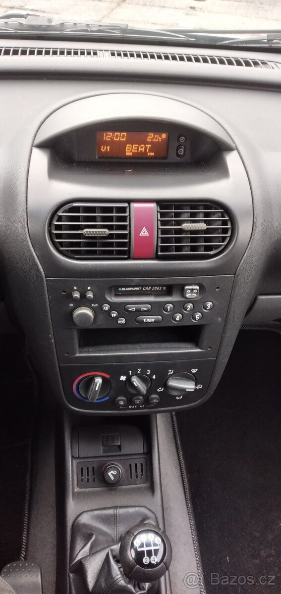 Opel Corsa C 1,0i KLIMA 2003 1.majitel Euro 4 - 9