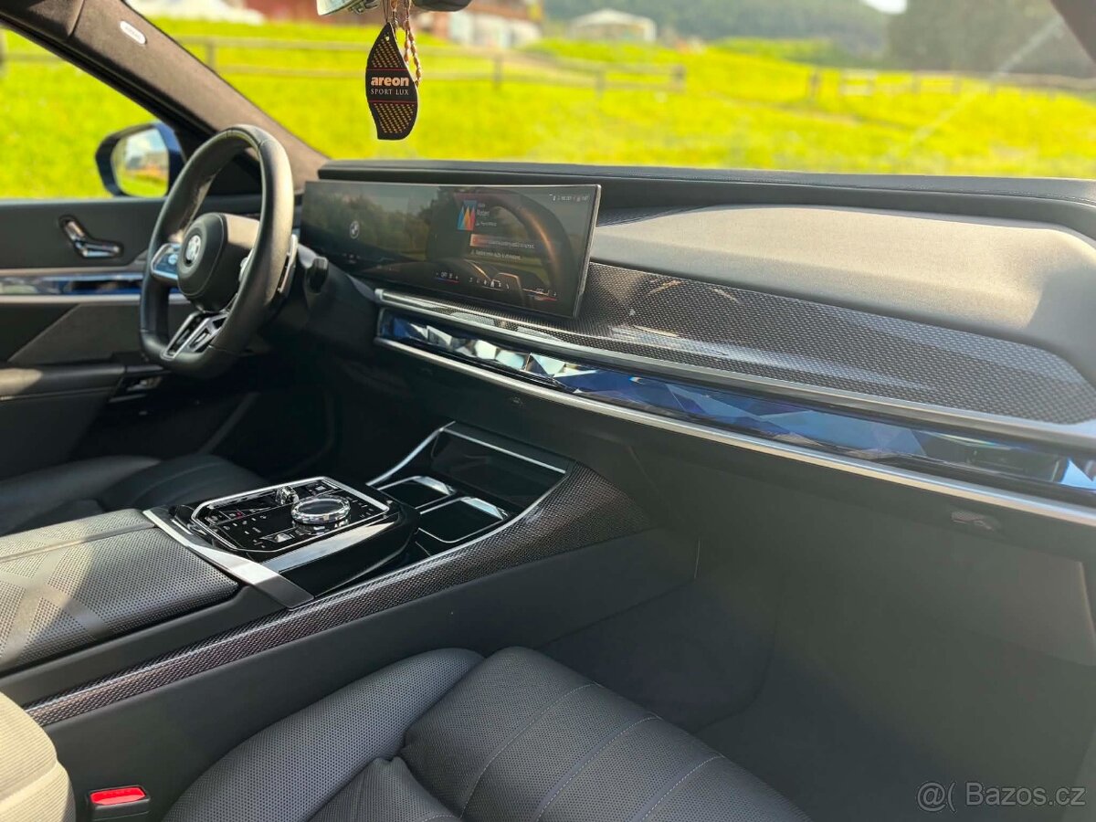 BMW 740d xDrive, M-paket, B&W, záruka - 9