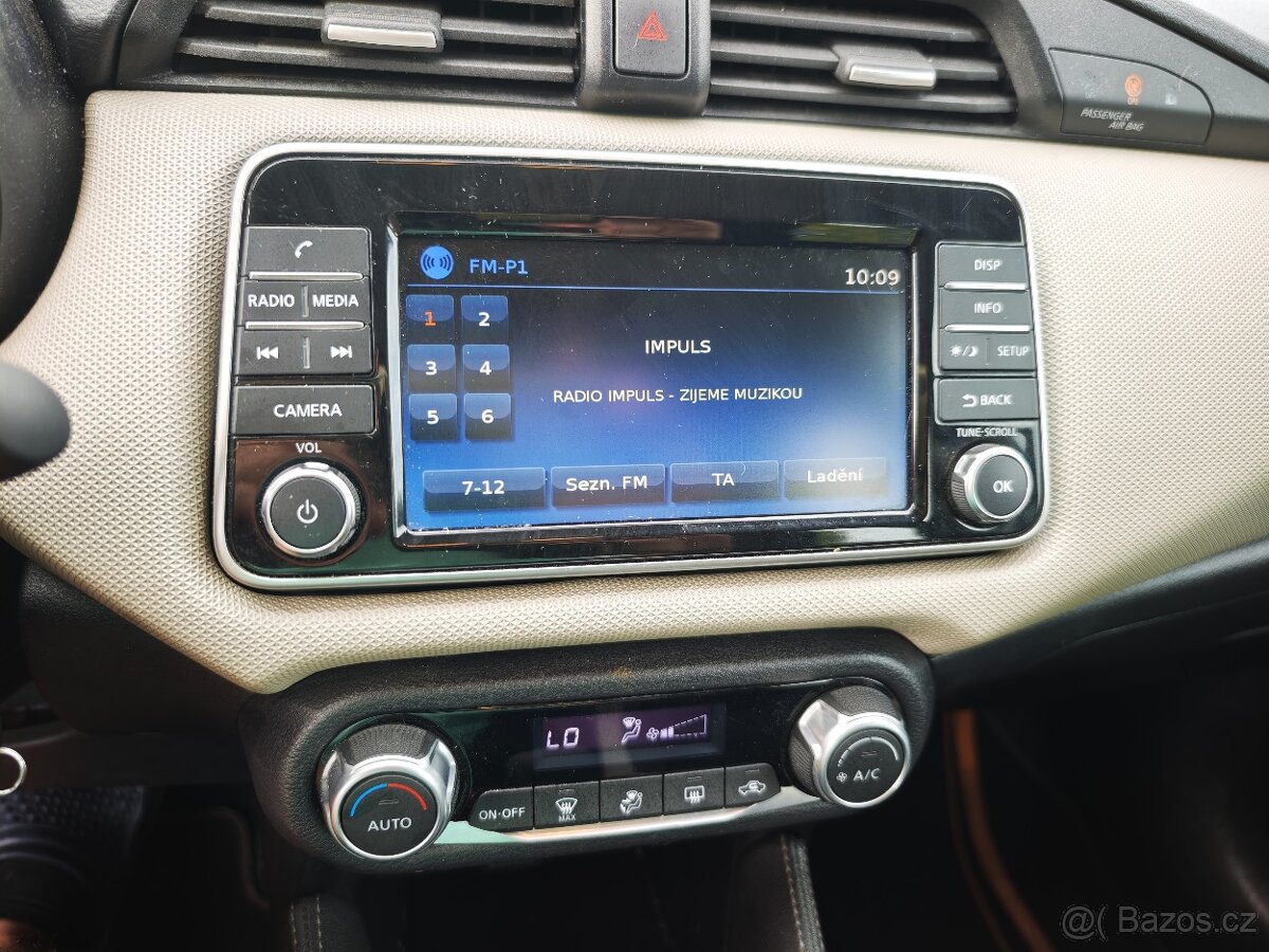 Nissan Micra 1.0i - 9