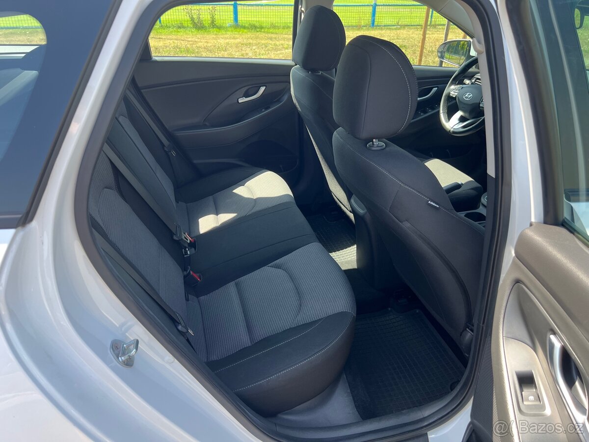 Hyndai i30 1.5i Rok 2021 Najeto 101t.km Nova STK - 9