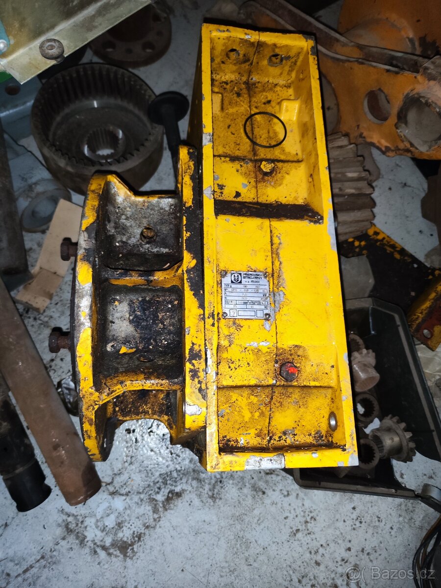 Náhradné diely - 9