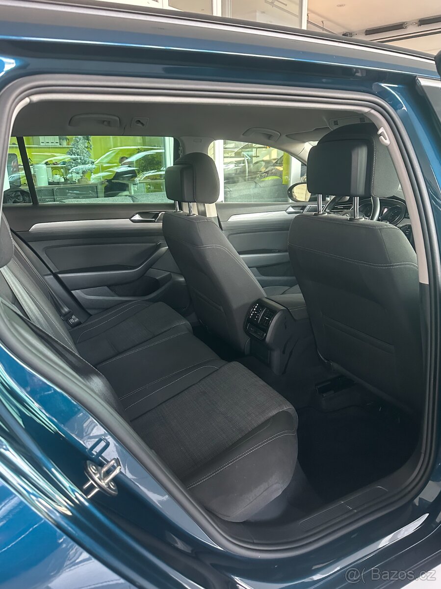 Volkswagen Passat, 2.0 TDI VARIANT Ojeté, 12/2019 - 9