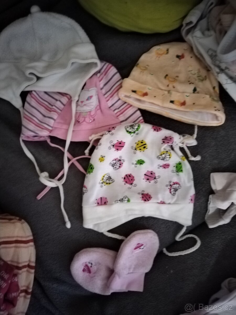 Autosedačka vajíčko + oblečení pro holčičku - 9