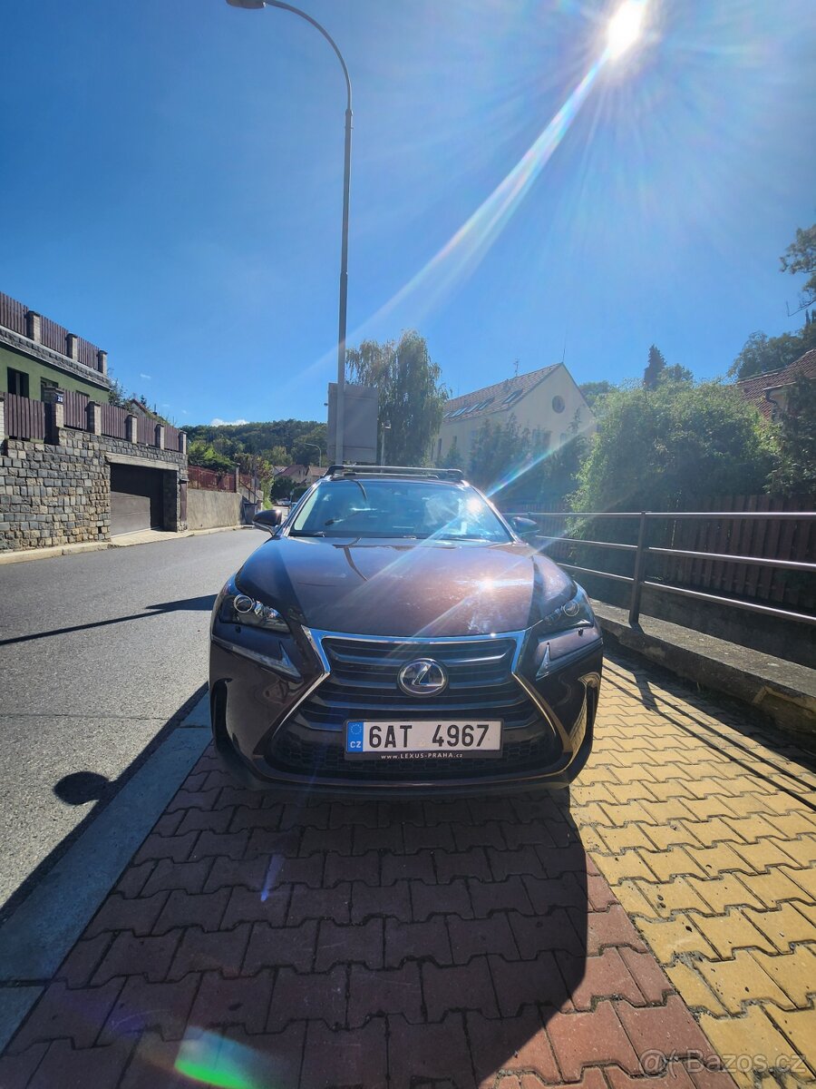 Prodám LEXUS NX 300h - 9