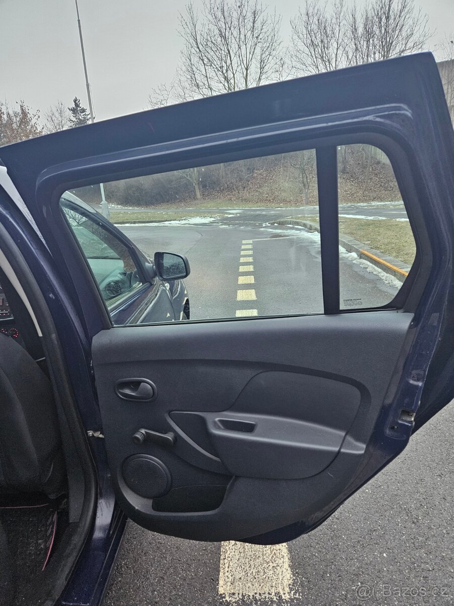 Dacia Logan MCV kombi - 9