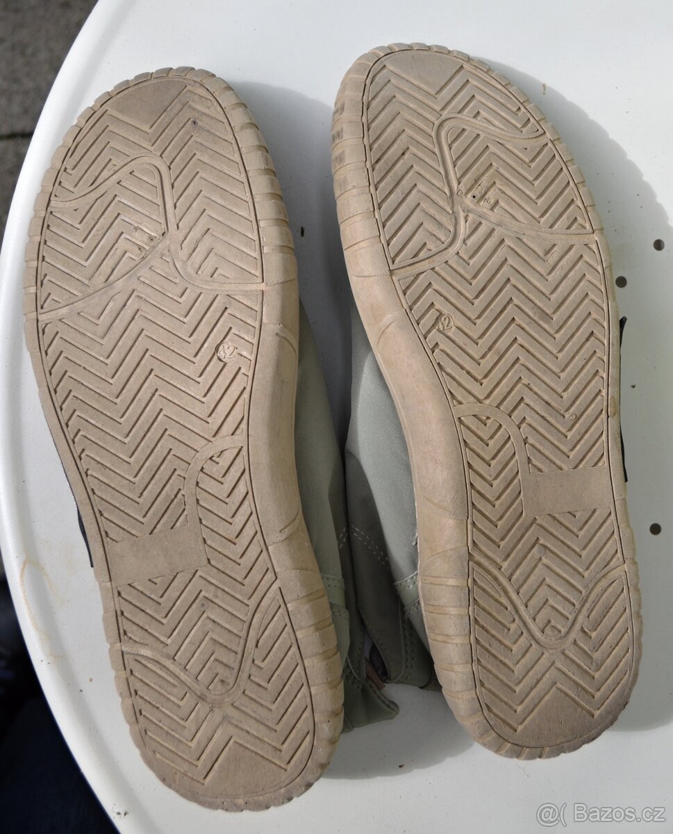 Chlapecké tenisky vel. 42 - 9