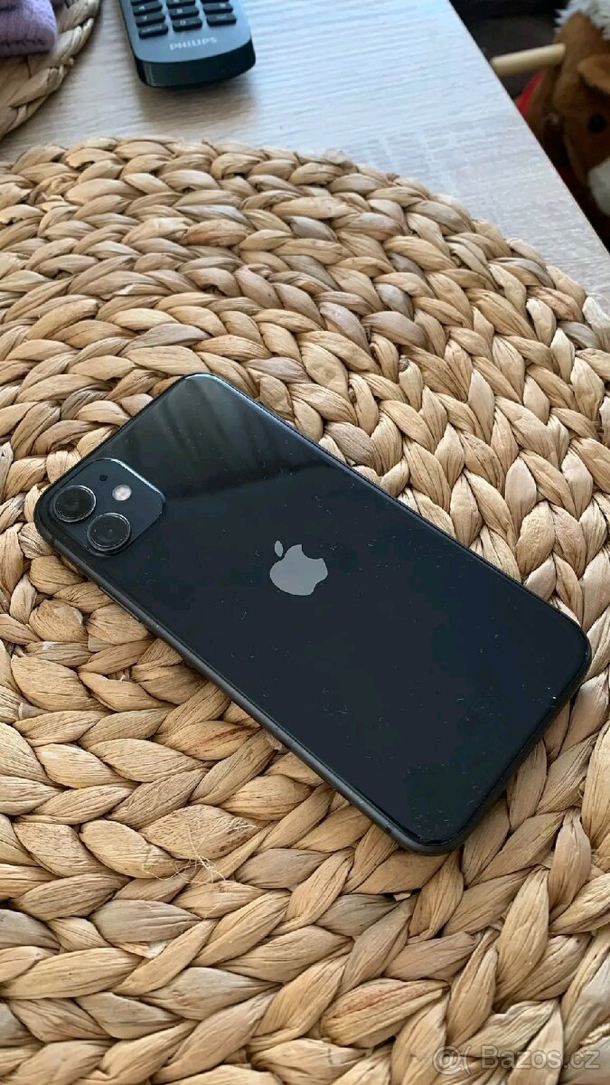 iPhone 11 64 gb černé barvy - 9
