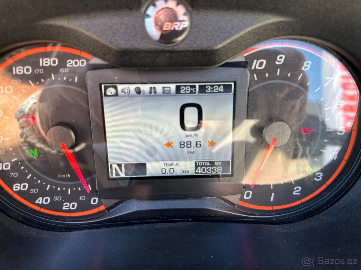 Can-am Spyder 1330 RT SM6 MY2014 - 9