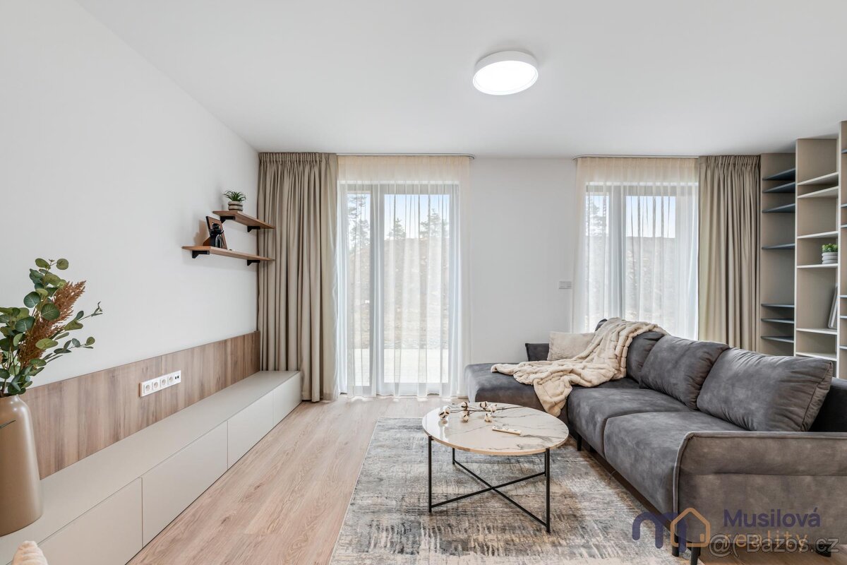 Pronájem rodinného domu 92 m2, pozemek 300 m2 - 9