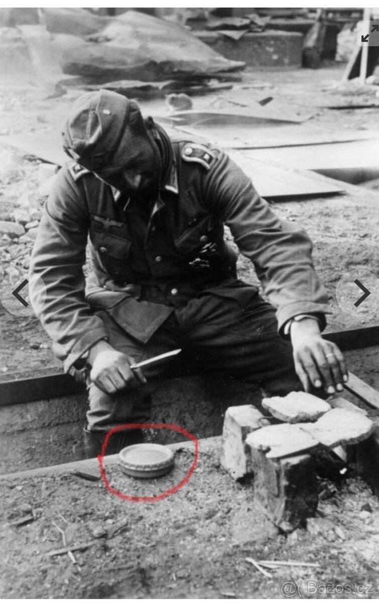 Vojenské bakelitové misky ,, máselničky “ - 9