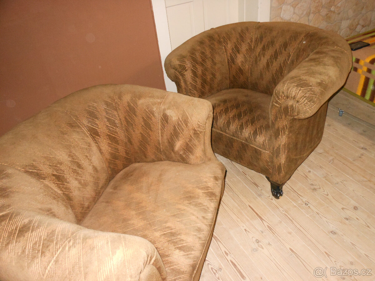 Prodám staré klubové křesla - 9
