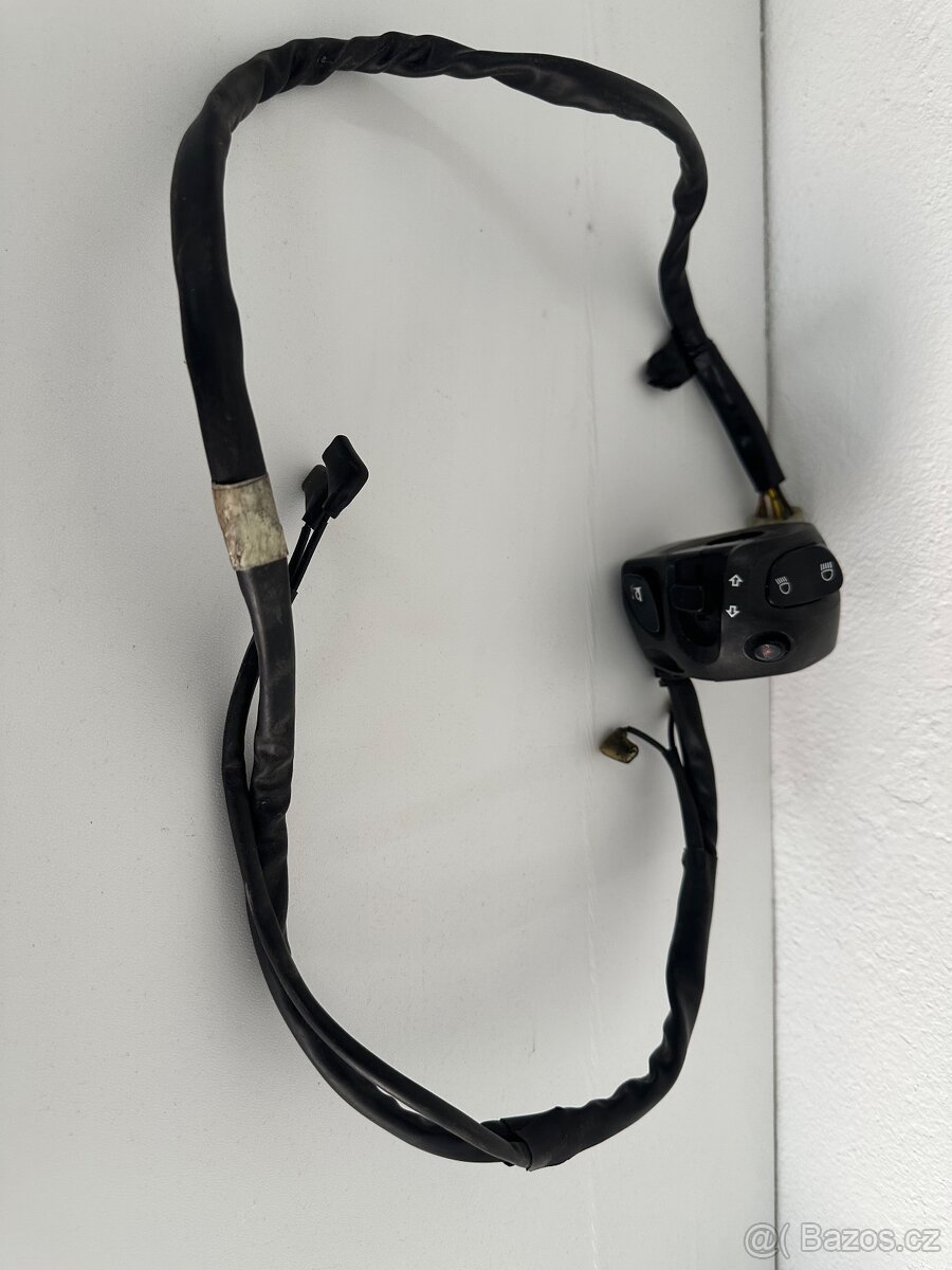 Yamaha FZ1- díly - 9