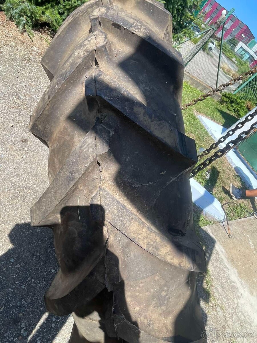 Originální ráfky na traktor Belarus, traktorbagr Belorus EO - 9