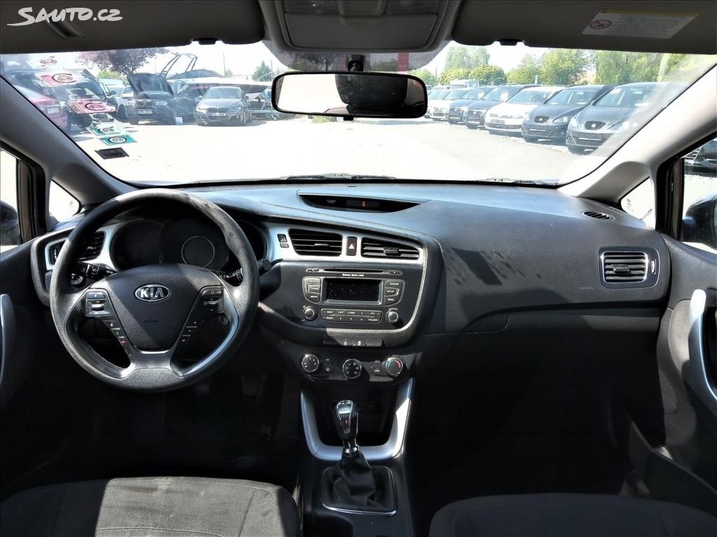 Kia Cee´d 1,4 CRDi 66kW KLIMA ESP - 9