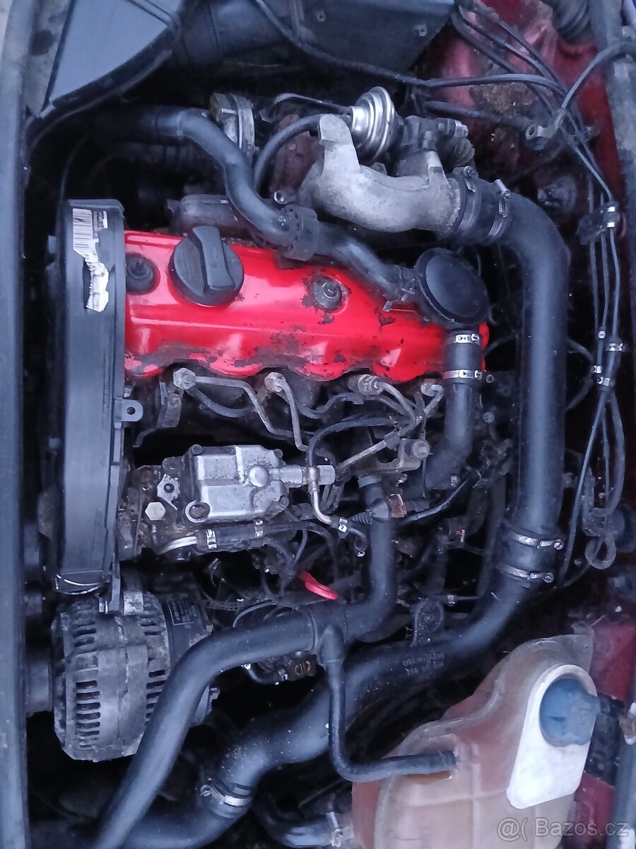 Audi A4 1.9tdi 1995 sedan na díly - 9