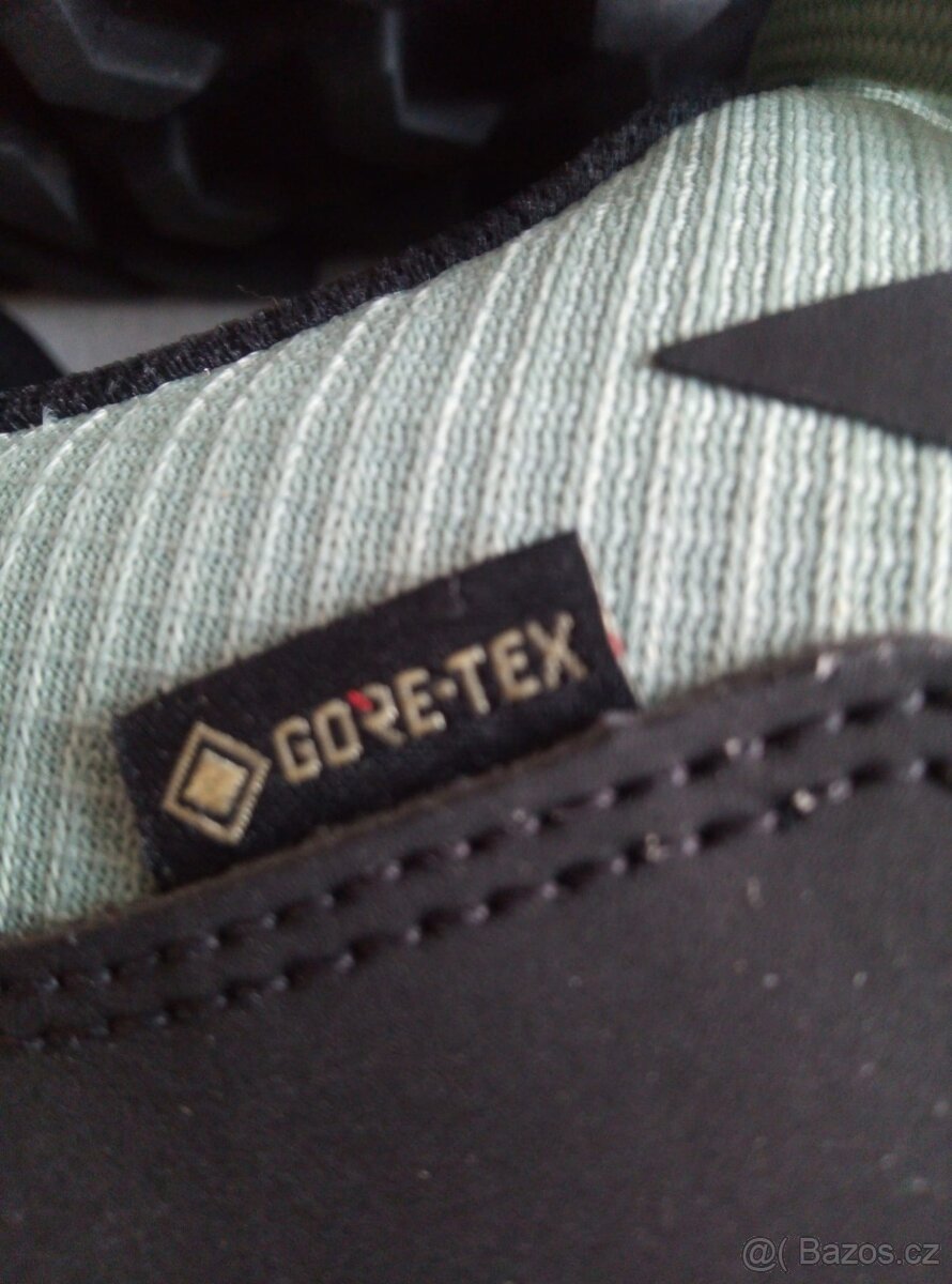 TREEKOVÉ BOTY Adidas TERREX GTX - 9