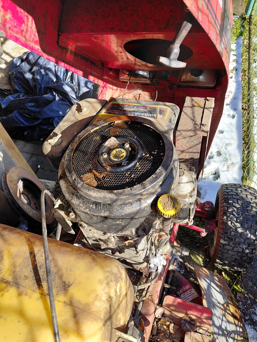 2x zahradní traktůrek - 9