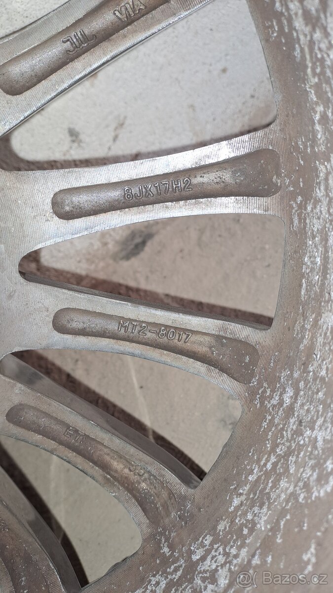 MAM alu 8jx17 s pneu Bridgestone - 9