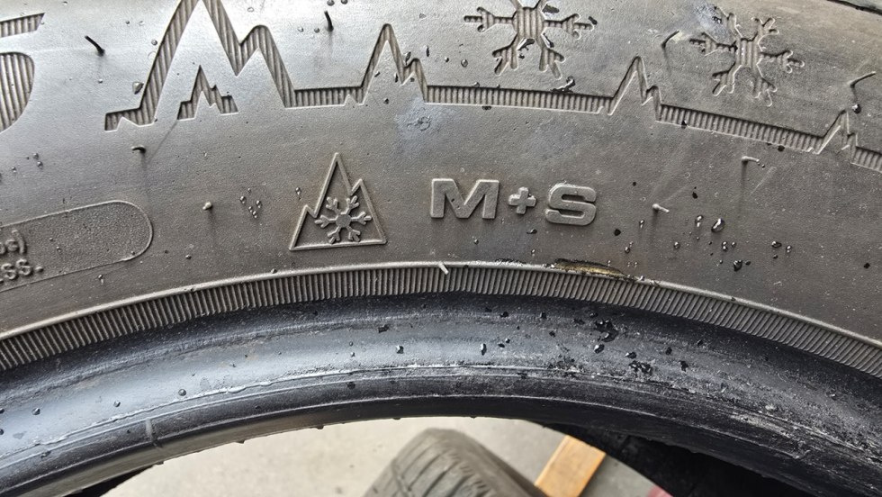 Zimní pneu 205/55/16 Dunlop - 9