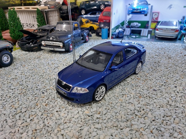 model auta Škoda Octavia RS TFSi 2006 Otto mobile 1:18 - 9