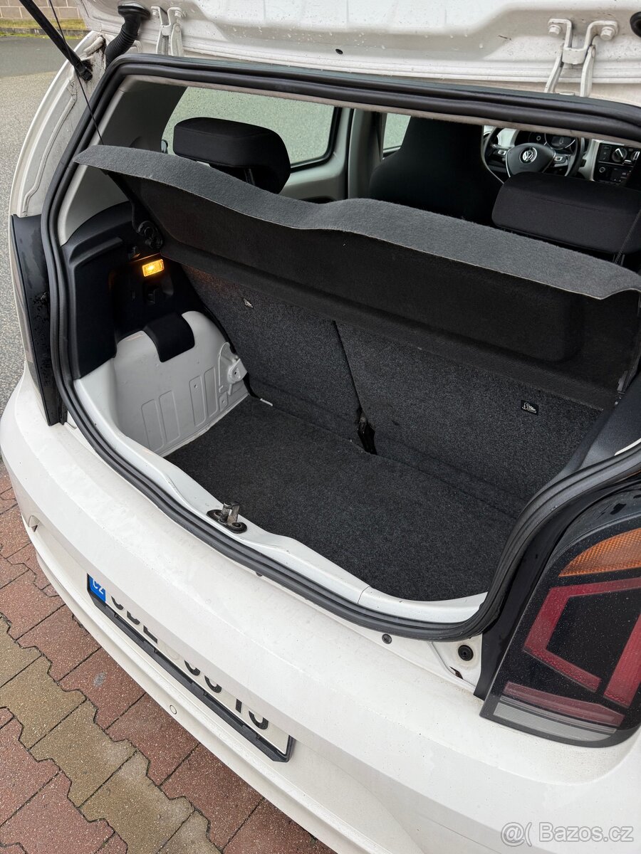 VW UP 1.0 CNG Facelift - 9
