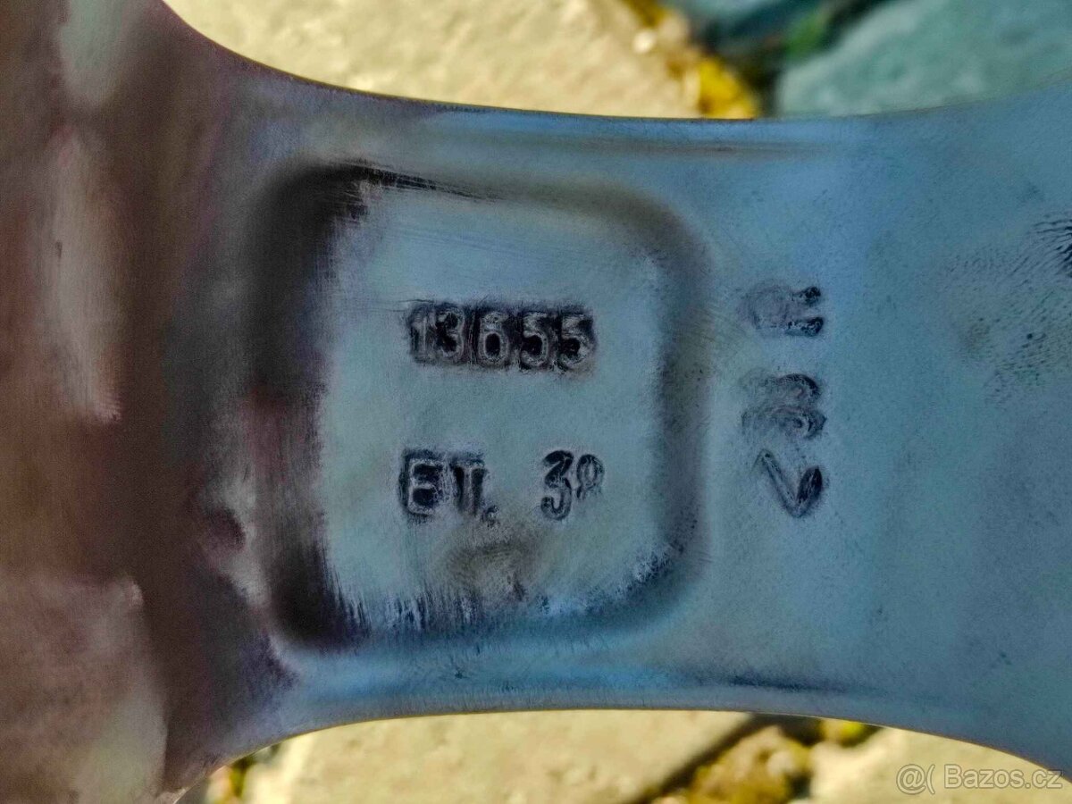 ALU LITÁ KOLA VW GOLF 7,OCTAVIA III 5x112,195/65/15 - 9