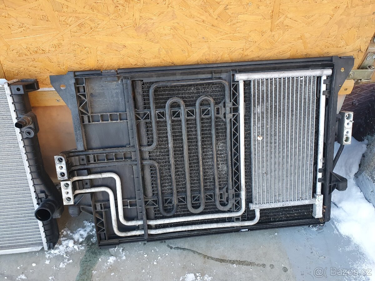 Kompletní chladičová stěna BMW e39 - 9