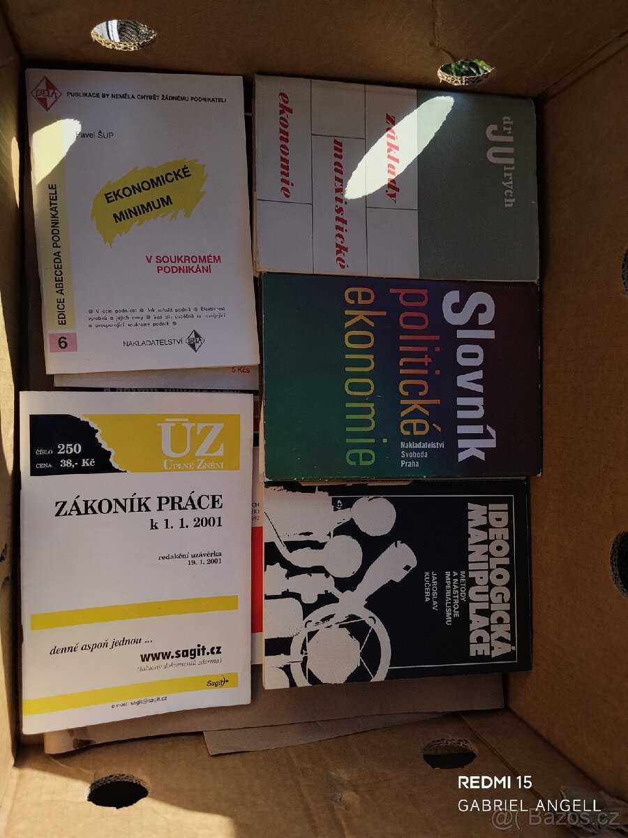 Soubor Knih o Právu, Podnikání a Ekonomii - 9