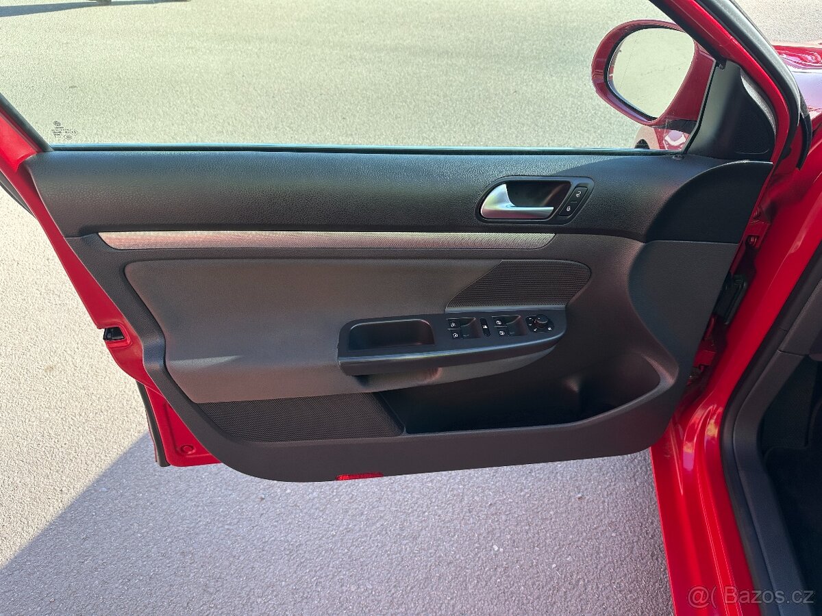 VW GOLF V VARIANT 1.6 - 9