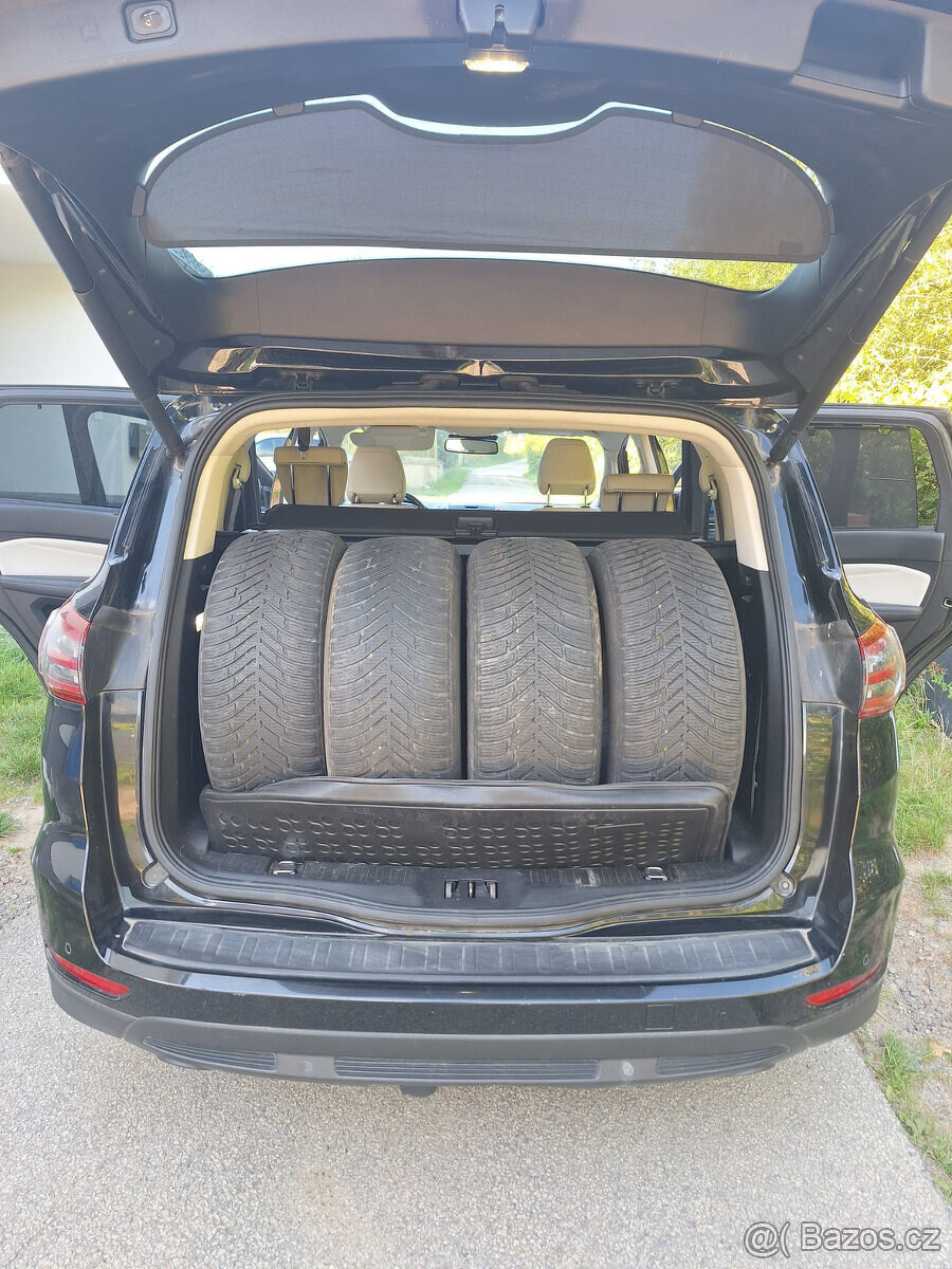 Ford S-MAX, 110 Kw, 5 míst, AUT. - 9