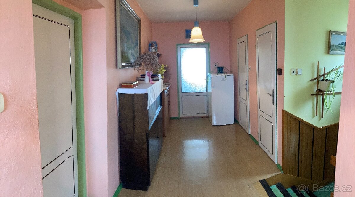 Prodej prostorného RD se zahradou na předměstí Litovle - 9