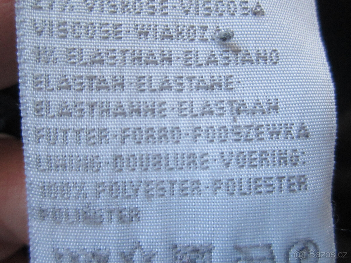 Zimní kabát s pěkným střihem, S/M/L, černý, mini - 9