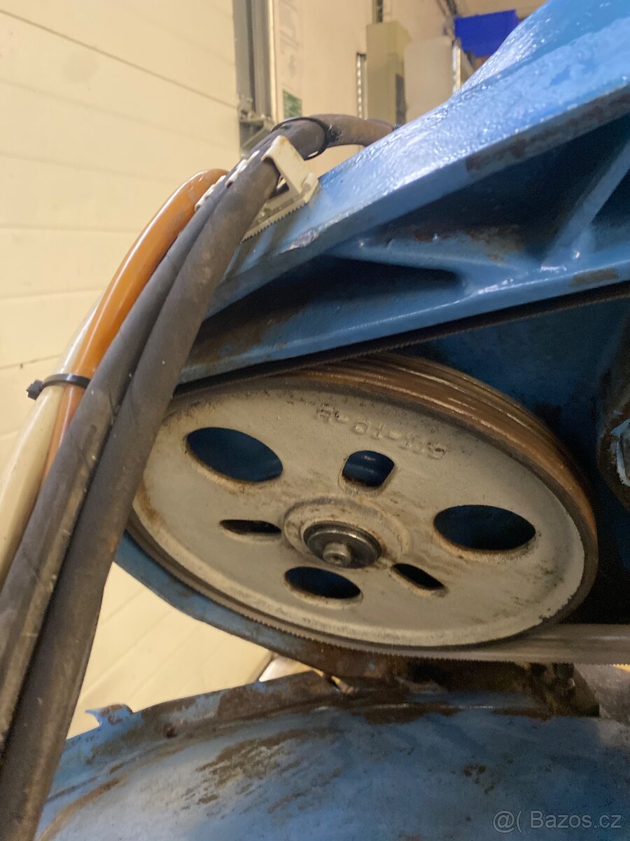 Pásová pila na kov Pilous ARG 240 D-NC - 9