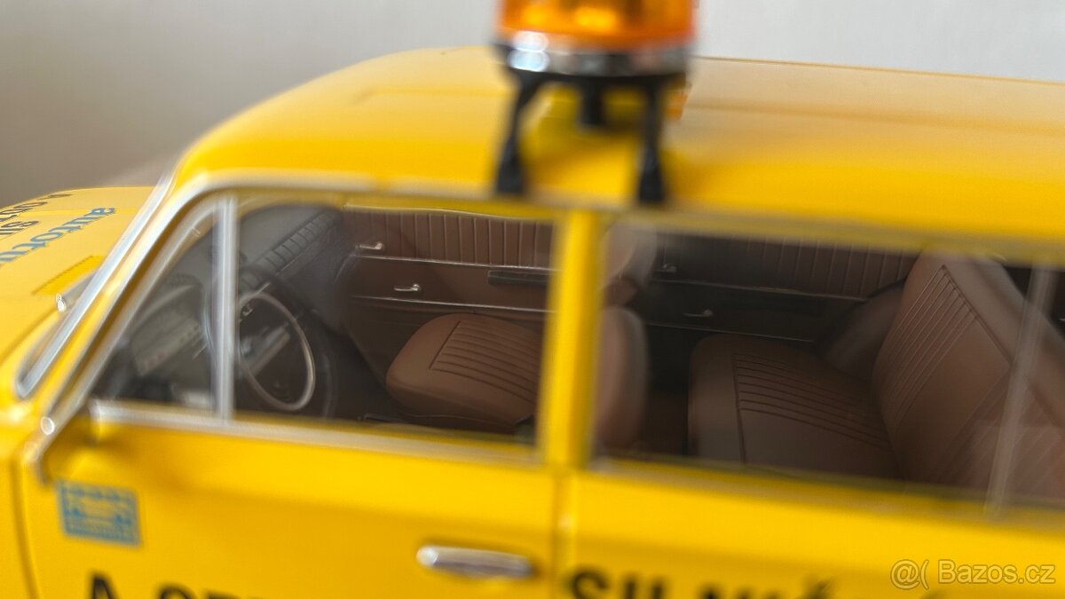 LADA 2102 Autoturist Brno ČSSR 1985 1:18 ACL/Triple9 - 9