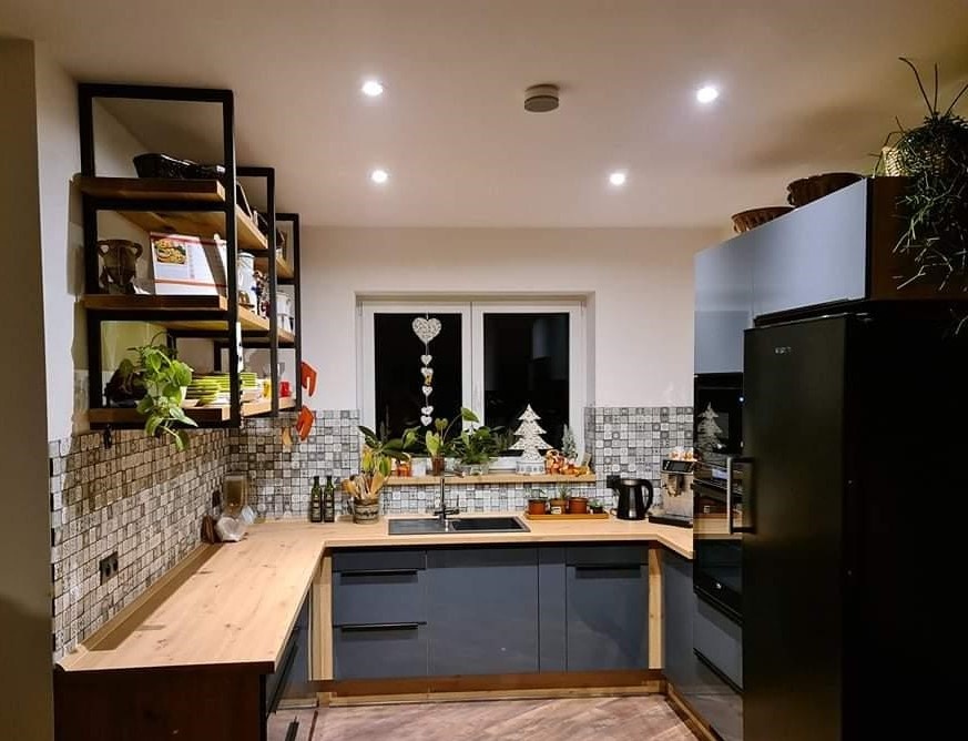 Kuchyně na míru, vestavěné skříně na míru, nábytek - 9