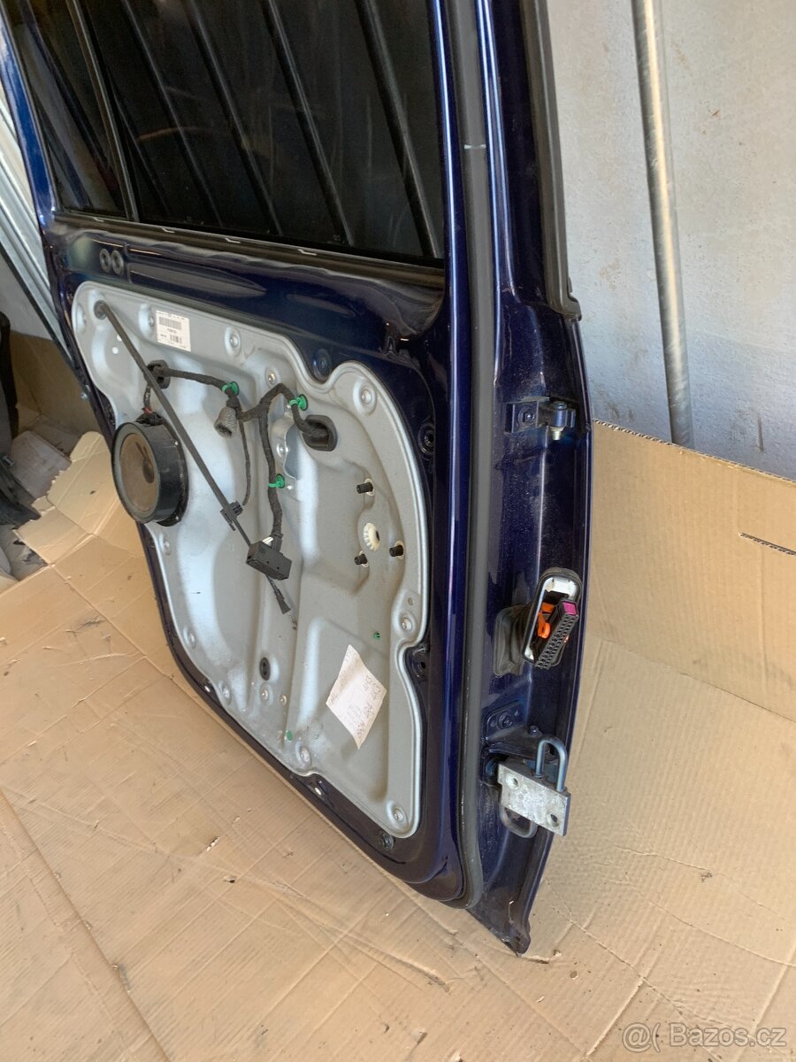 VW Touran 2010, LZ dveře - 9