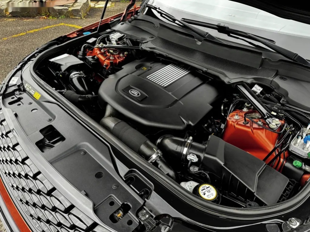 Land Rover Discovery, 3.0SDV6 ČR 1.MAJ EXTRA VÝBAVA - 9