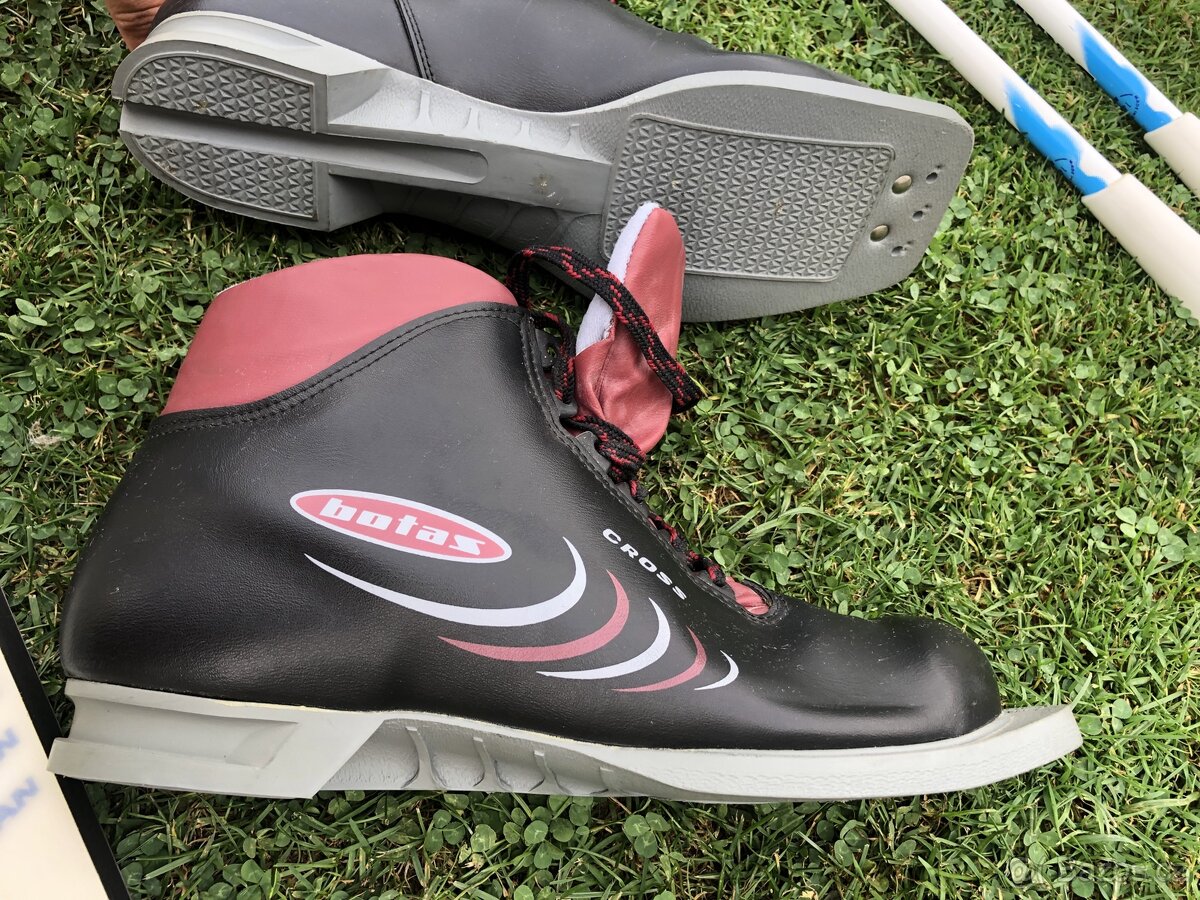 Dívčí běžecké lyže - 9