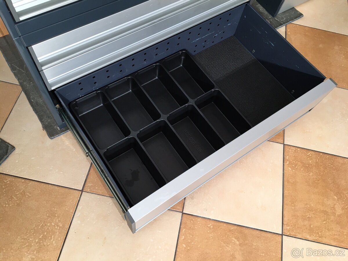 Würth Regále do úžitkových vozidiel Trafic T6 Custom - 9