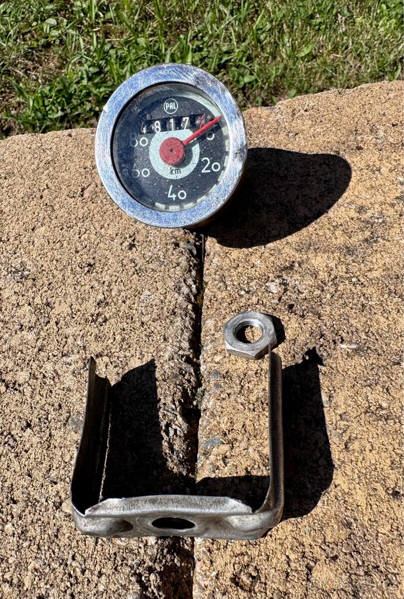 Jawa 50 pionyr, malá kyvacka - tachometry - 9