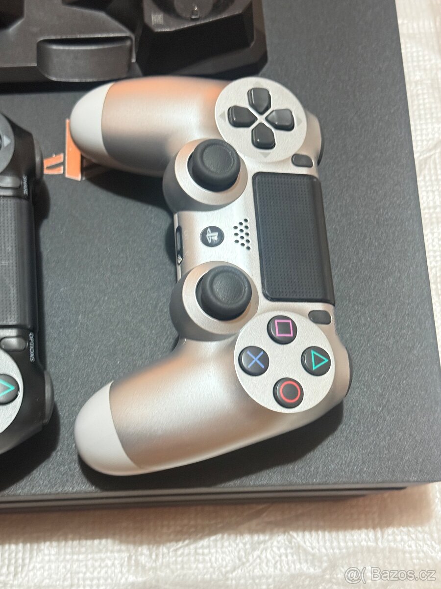 PlayStation 4 Pro 1TB + 2 ovladače + nabíjecí stanice – TOP - 9