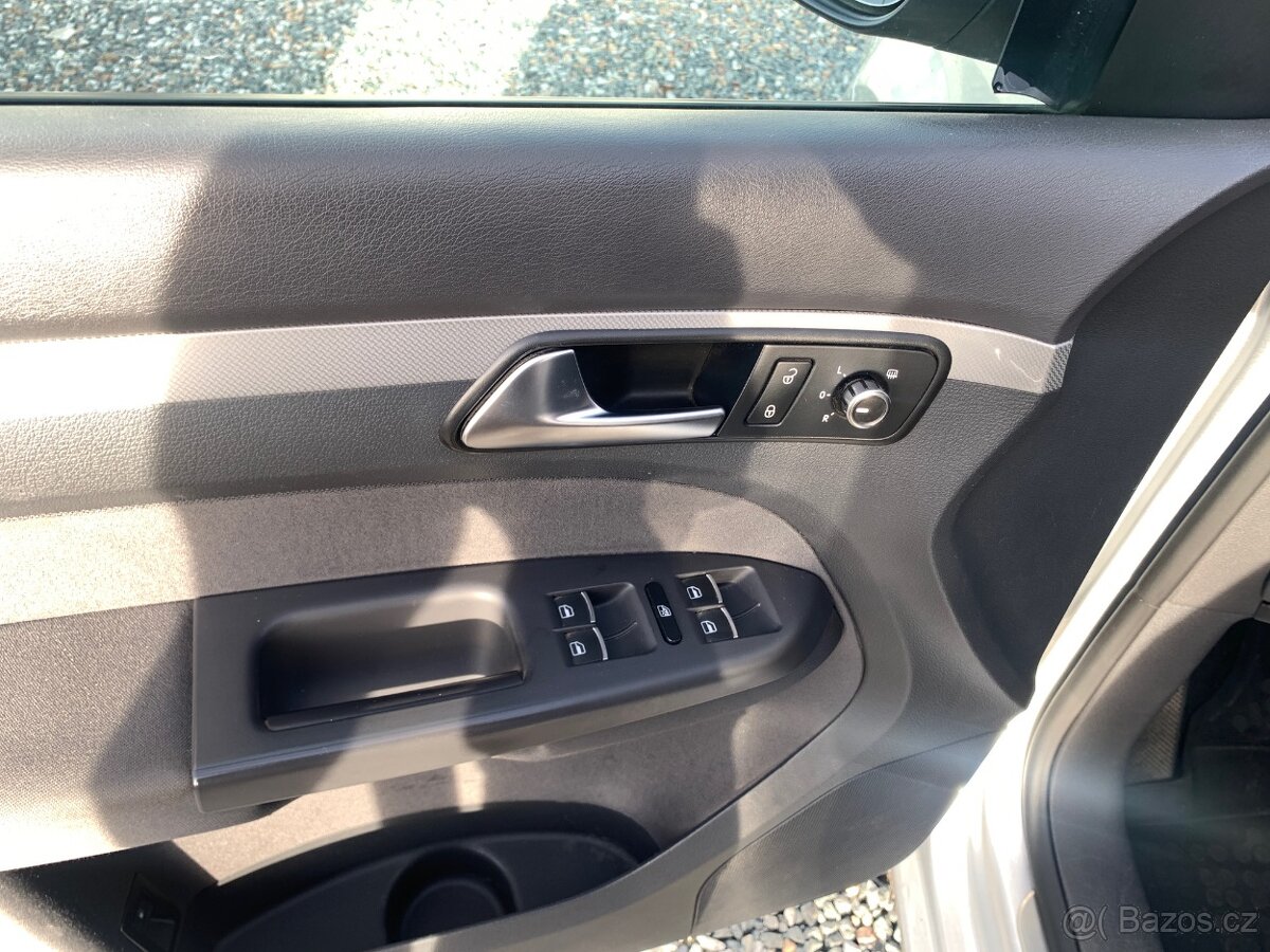 VOLKSWAGEN TOURAN 1.6 TDi Comfortline - 9