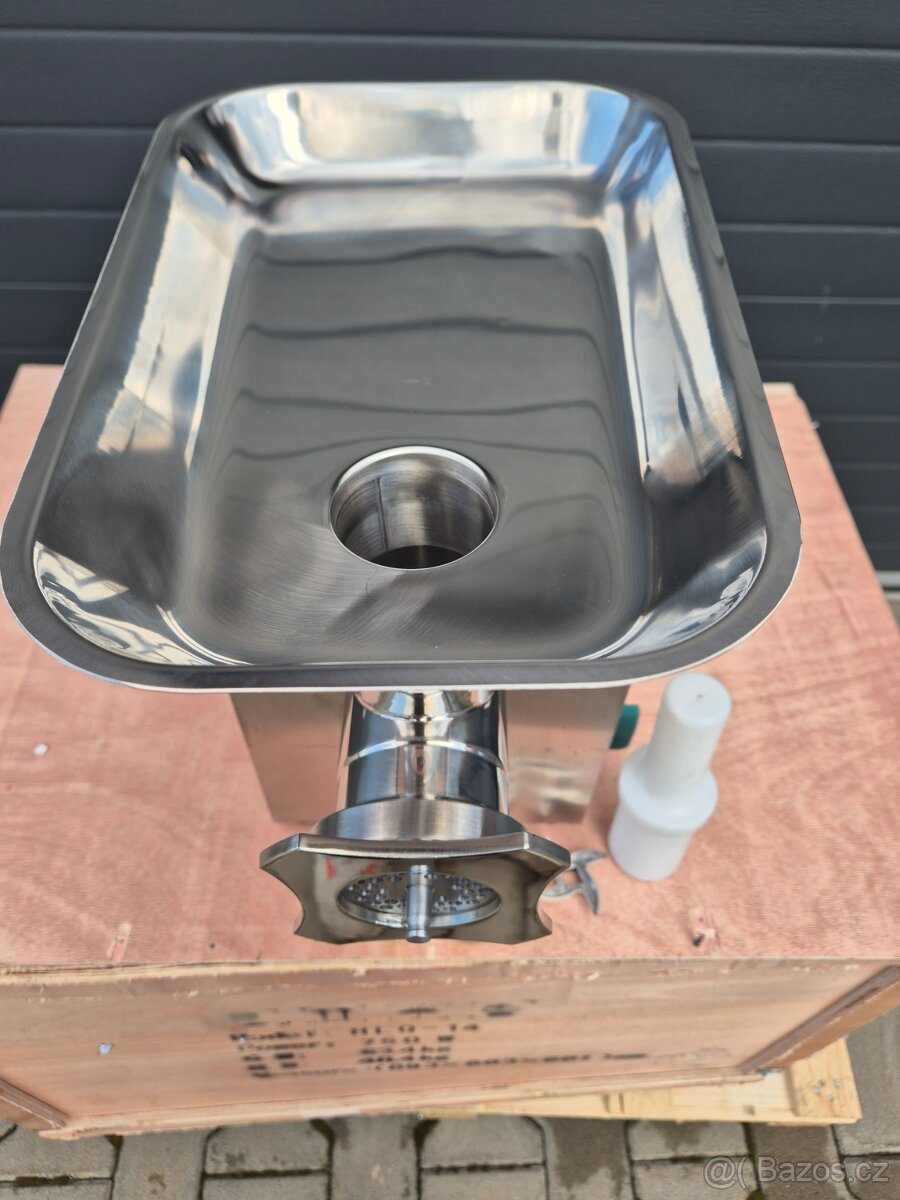 Mlýnek na maso 12" Řeznický vlček - 9