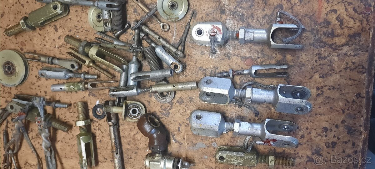 Letecky spojovací material - 9