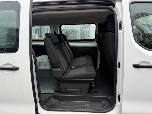 Citroen Jumpy 6 míst L2H1 - 9