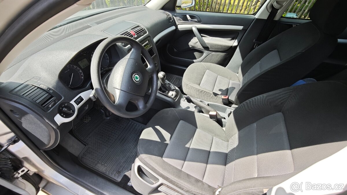 Škoda Octavia Combi 1.6 FSI r.v. 2006 - 9