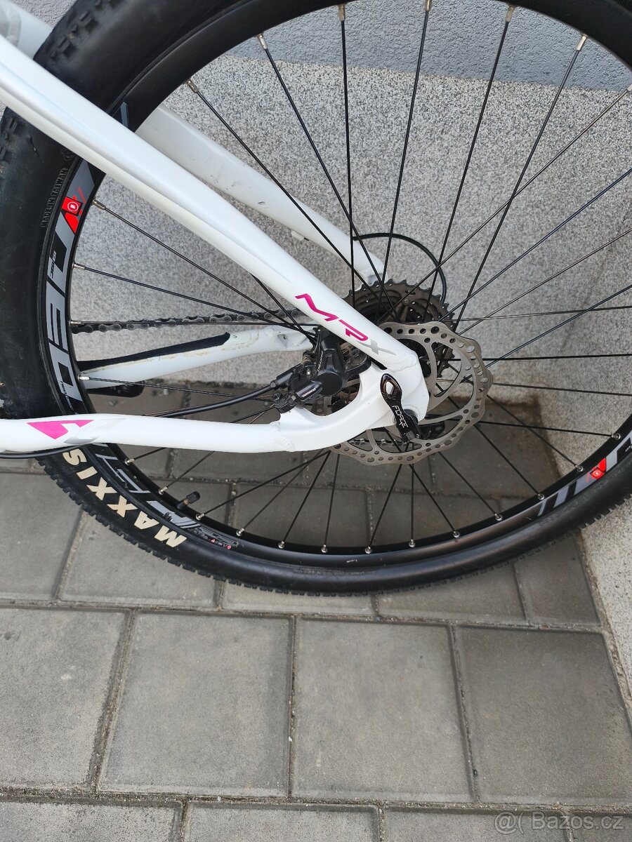Horské kolo MTB 27,5" - 9