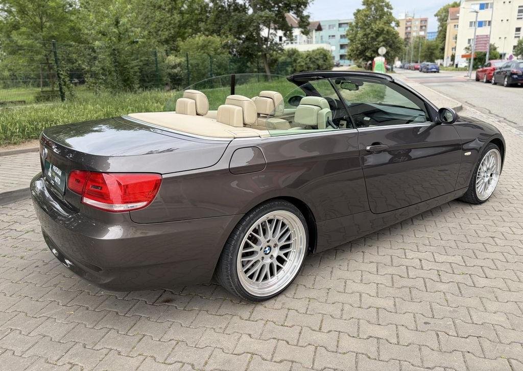 BMW Řada 3, 320i cabrio e93 manuál - 9