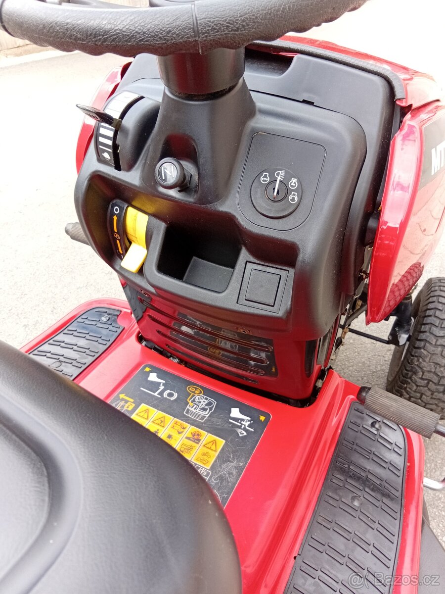 Prodám zahradní traktor MTD 160/92H 16Hp Hydro - 9